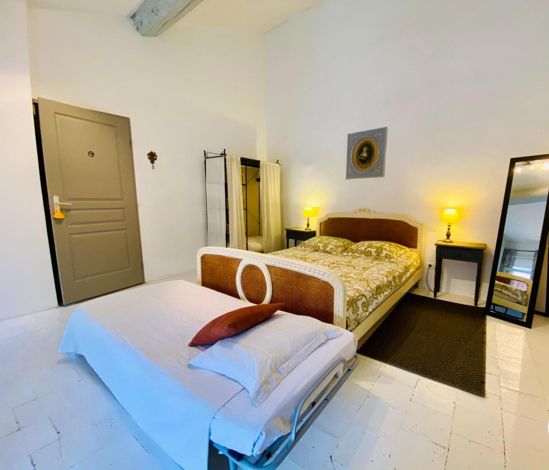 Les Chambres De La Villa Eugenie Lezignan-Corbieres Bagian luar foto